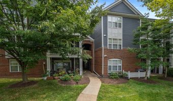 20322 BEECHWOOD Ter 301, Ashburn, VA 20147
