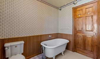 220 Locust Ave, Clairton, PA 15025