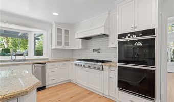 28925 Medea Mesa Rd, Agoura Hills, CA 91301