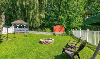 37 Wicken Sq, Albany, NY 12205