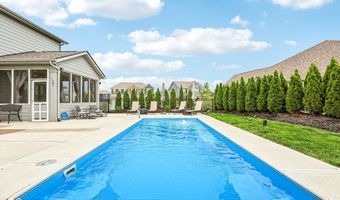 4204 Omaha Dr, Bargersville, IN 46106