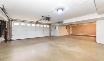 142 I U Willets Rd, Albertson, NY 11507