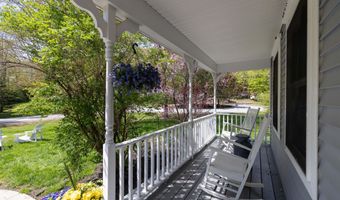 2 Deer Run Cir, Arundel, ME 04046