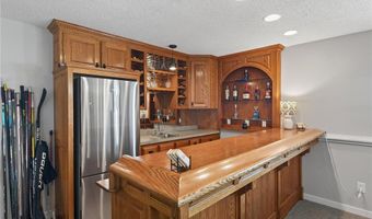 21501 Lake George Blvd, Oak Grove, MN 55303