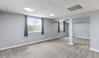 839 Poe Ave, Ames, IA 50014