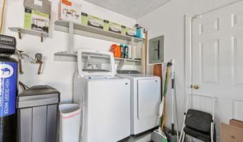 1300 Desert Dawn Dr, Alamogordo, NM 88310