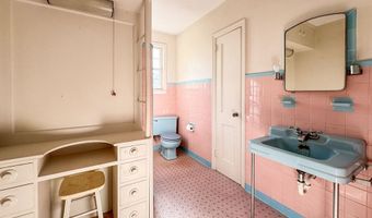 52 17th St, Apalachicola, FL 32320