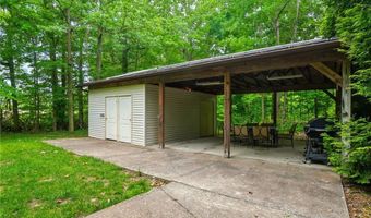 2526 Ashbrook Dr, Ashtabula, OH 44004