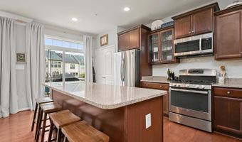 876 NANCY LYNN Ln, Arnold, MD 21012