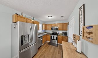 106 OKLAHOMA Cir, Adel, GA 31620