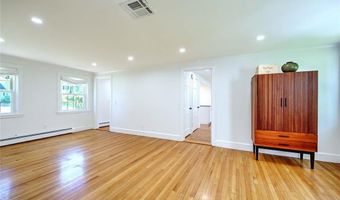 29 Melrose Ave, Barrington, RI 02806
