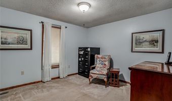 18345 Nottingham Ct, Basehor, KS 66007