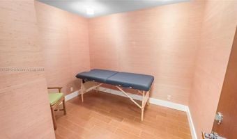 19667 Turnberry Way 3F, Aventura, FL 33180