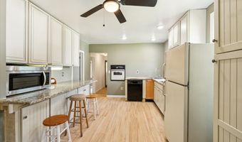 117 E Pershing St, Bloomfield, CT 06002