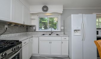 219 Bay Blvd, Bayville, NJ 08721