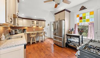 109 CENTRE St, Beach Haven, NJ 08008