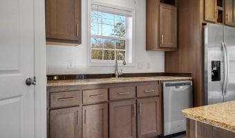 333 Smithfield, Belgrade, ME 04917