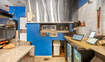 827 KENNEDY St NW, Washington, DC 20011