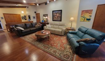 1314 N 3rd St, Aberdeen, SD 57401