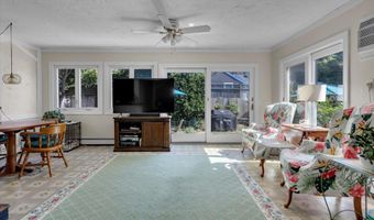 55 Bayside Ave, Amityville, NY 11701