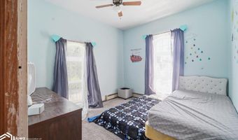 922 3rd Ave, Ackley, IA 50601