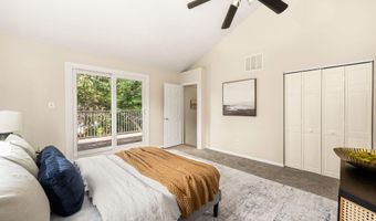 156 N BEDFORD St B, Arlington, VA 22201