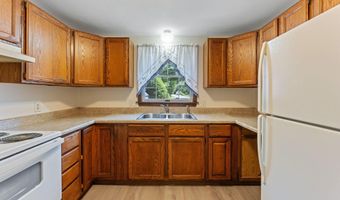 13 Cortland Cir, Bangor, ME 04401
