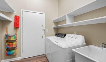 624 Peninsula Ct, Ann Arbor, MI 48105