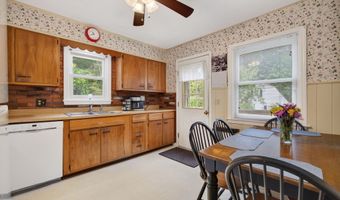 17 Hunters Path, Clinton, CT 06413