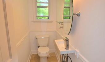 14 HILLSIDE Rd, Claymont, DE 19703