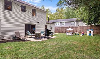93 Idlebrook Ln, Aberdeen, NJ 07747