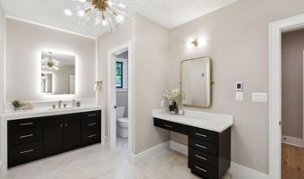 7805 CAYUGA Ave, Bethesda, MD 20817