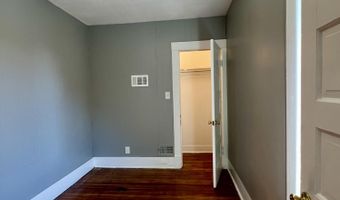 213 Vrooman Ave 2nd Floor, Amsterdam, NY 12010