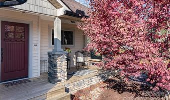 64 Cisco Rd, Asheville, NC 28805