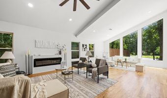 2155 Venetian, Atlanta, GA 30311