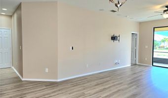 5646 SUNSET FALLS Dr, Apollo Beach, FL 33572