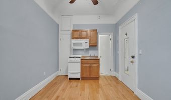 290 Commonwealth Ave 24, Boston, MA 02115