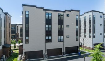 43442 CROSON Ln 100, Ashburn, VA 20148