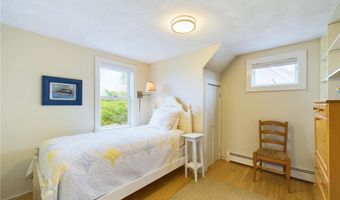 1087 Lakeside Dr, Block Island, RI 02807