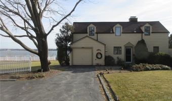 160 Col John Gardner Rd, Narragansett, RI 02882
