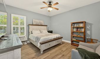 6951 CRESTPOINT Dr, Apollo Beach, FL 33572