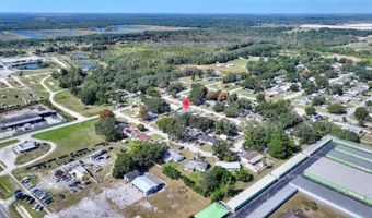 221 DOROTHY St, Auburndale, FL 33823