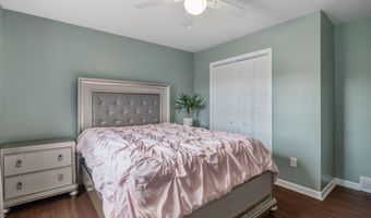 3 Oaks Ct, Albany, NY 12203