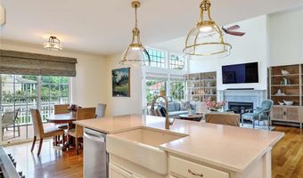 49 Walley St, Bristol, RI 02809