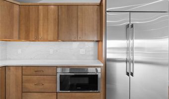 76 Warren Ave, Middletown, RI 02842