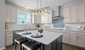 277 Springview St, Ann Arbor, MI 48103