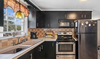 26 City View Pkwy, Johnston, RI 02919