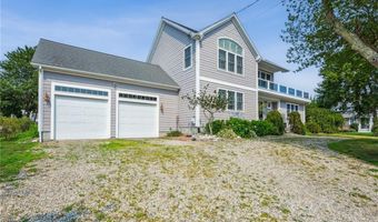 18 Anawan Ave, Narragansett, RI 02882