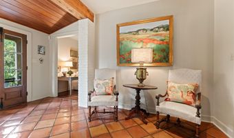 3044 Mcconnell Dr, Baton Rouge, LA 70809