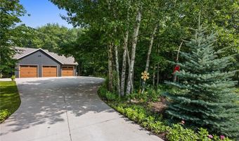 615 Woodsmen Dr NE, Alexandria, MN 56308